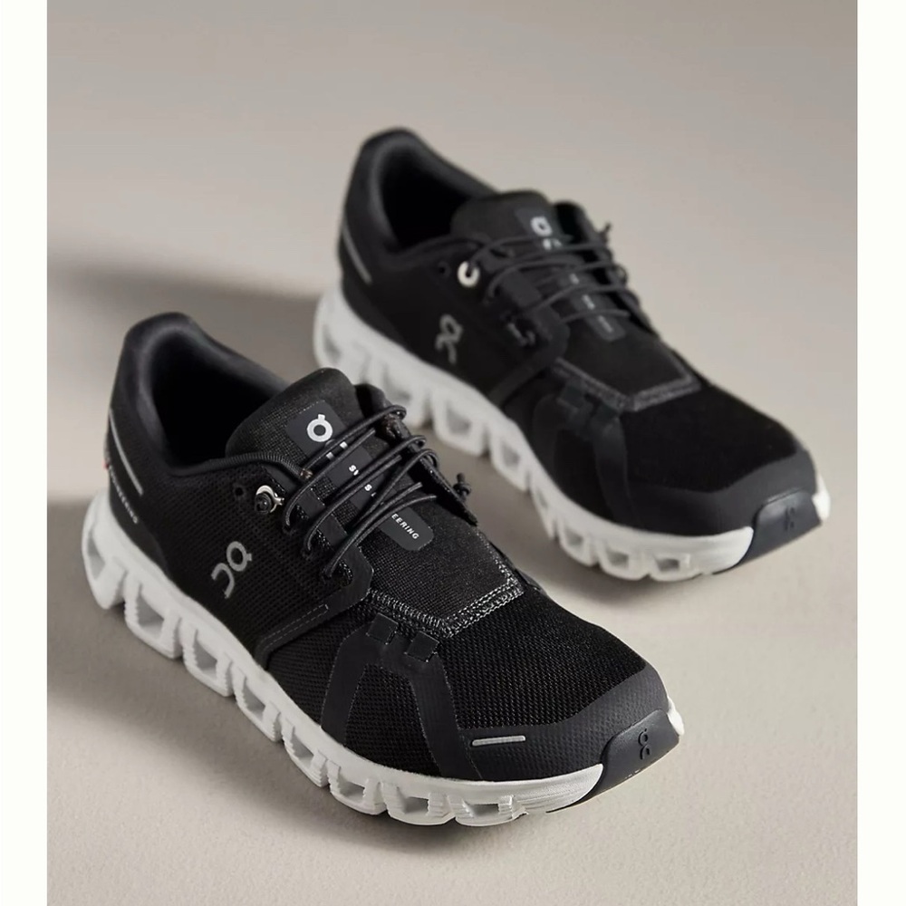 Women’s On Cloud 6 Sneaker